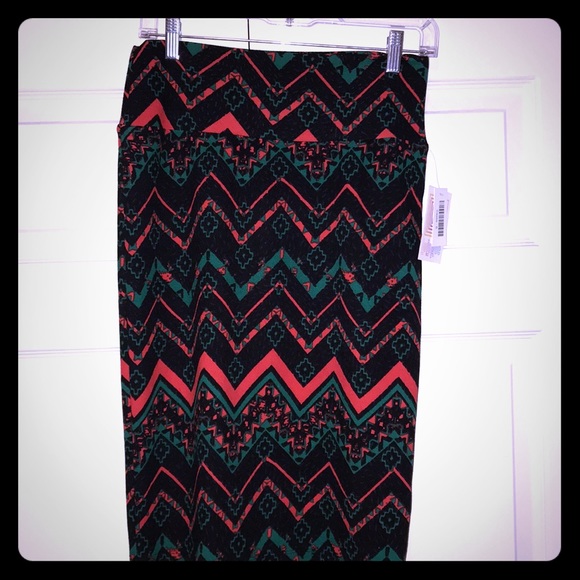 Lularoe Cassie Skirt - Picture 2 of 9